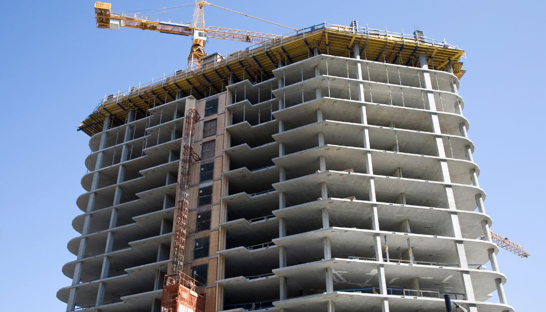 Ilustración de concreto resistente al fuego en construcción